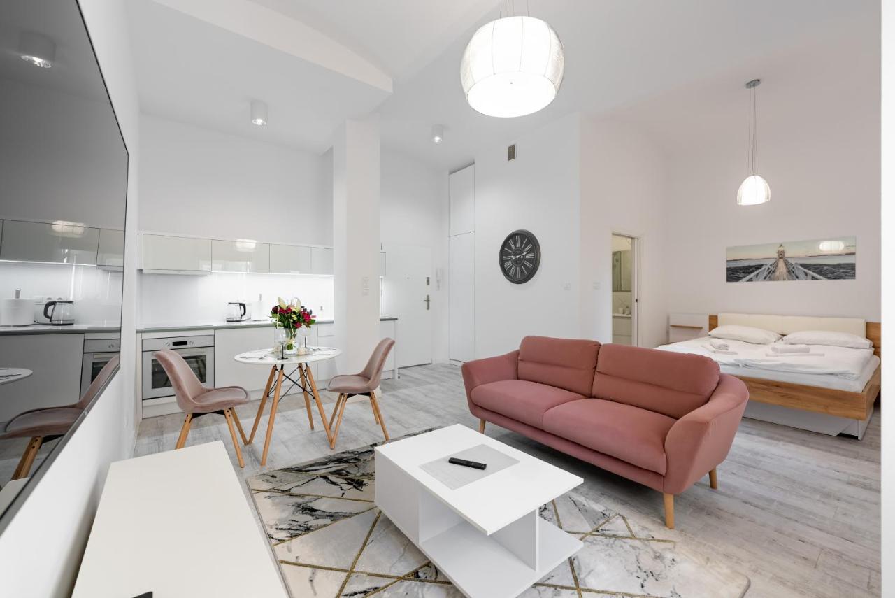 Apartamenty Centrum Nowoczesny Design - Dream Apart ビエルスコ・ビアバ エクステリア 写真