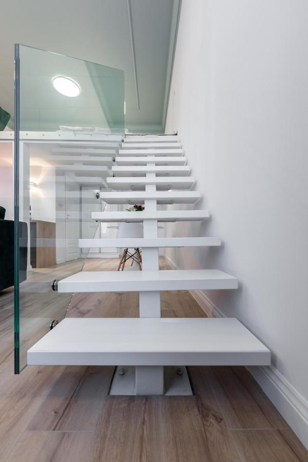 Apartamenty Centrum Nowoczesny Design - Dream Apart ビエルスコ・ビアバ エクステリア 写真